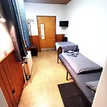 Monteur-Haus Marat Berlin Biesdorf / Marzan / Hellersdorf