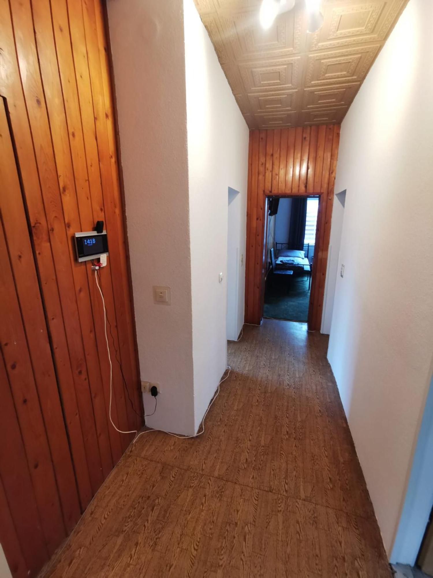 Monteur-haus Marat Biesdorf / Marzan / Hellersdorf Appartement *
